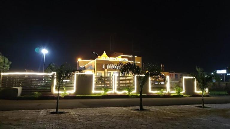 Hotel The Celestial Park, Bhopal Zewnętrze zdjęcie