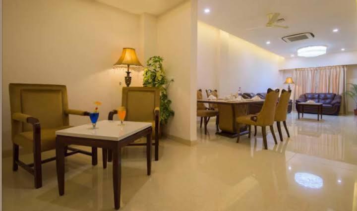 Hotel The Celestial Park, Bhopal Zewnętrze zdjęcie