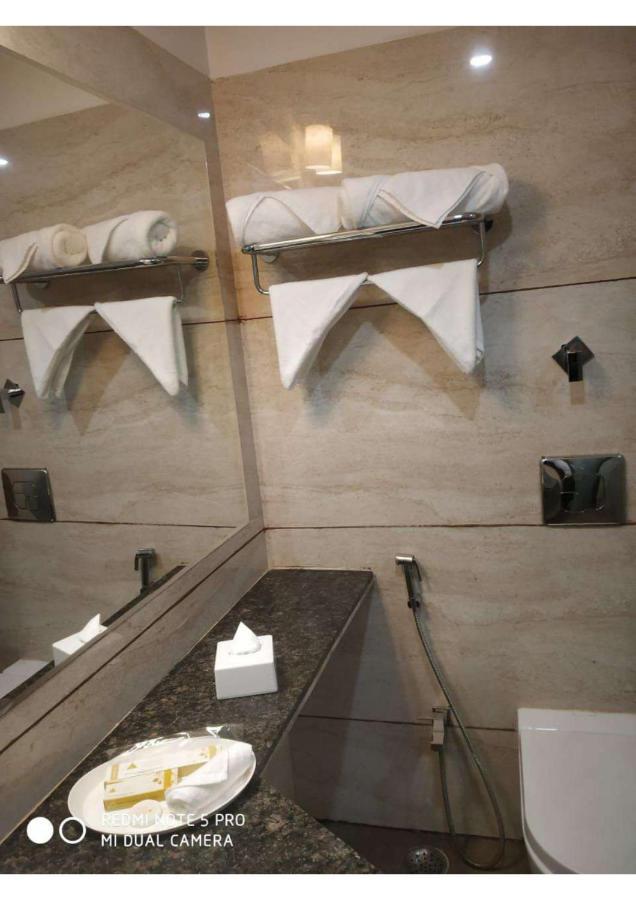 Hotel The Celestial Park, Bhopal Zewnętrze zdjęcie