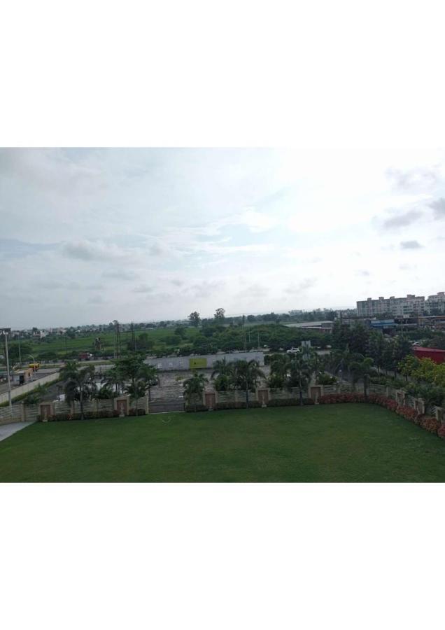 Hotel The Celestial Park, Bhopal Zewnętrze zdjęcie