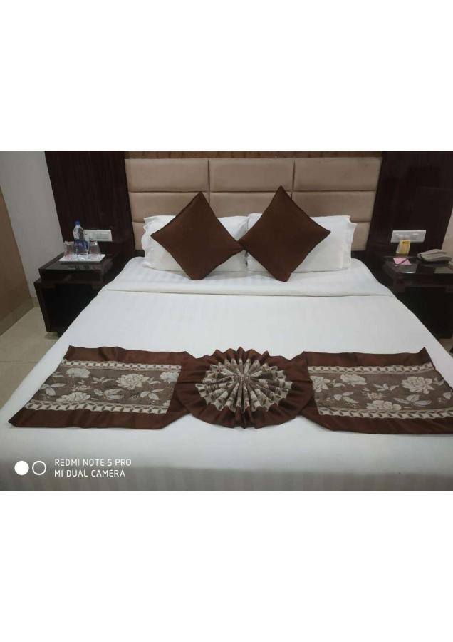 Hotel The Celestial Park, Bhopal Zewnętrze zdjęcie
